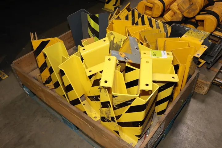 Konvolut Anfahrschutzecken ohne Palette